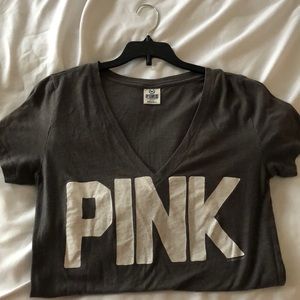 Victoria Secret Pink V-Neck👚✔️